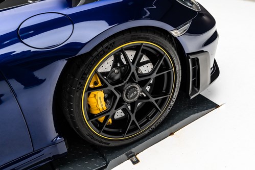 Porsche GT4 RS Bleue et jaune-77