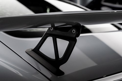 Porsche GT4 grise-bleue-070