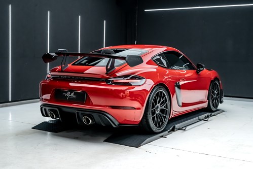Porsche GT4 RS rouge-53