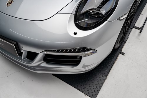 Porsche Carrera GTS grise-87