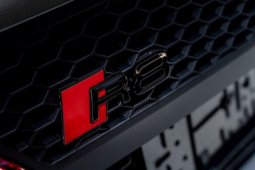 Audi R8-165