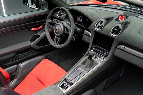 Porsche Spyder RS Rouge-15