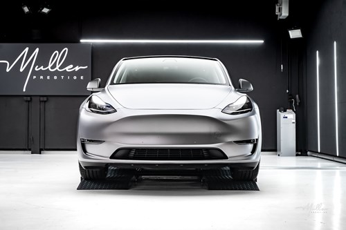 Tesla Model Y gris mate-105