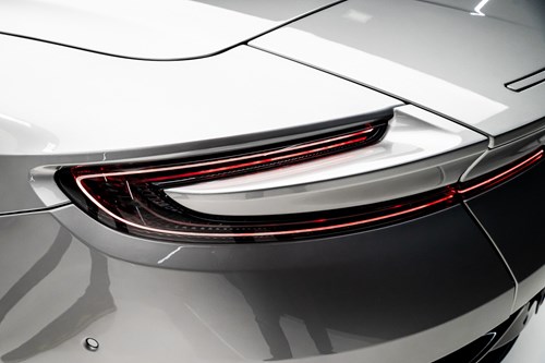 Aston Martin DB12-094