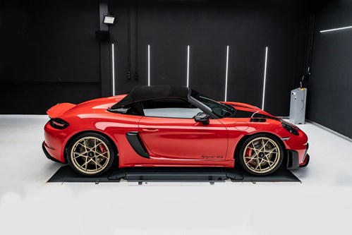Porsche Spyder RS rouge-104