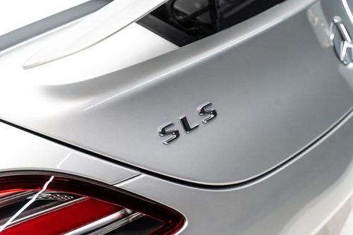 Mercedes SLS 63-40