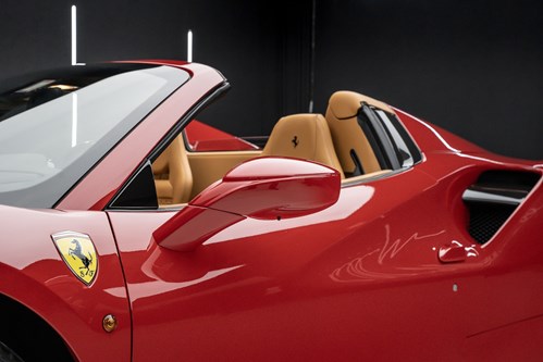 Ferrari 488 Spider-090