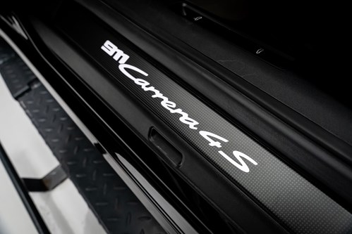 Porsche Carrera 4s Noire-088
