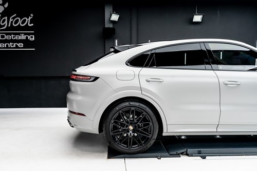 Porsche Cayenne blanche mate-34