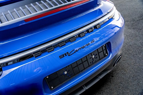 Porsche Carrera 4 bleue-146