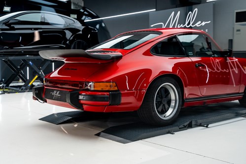 Porsche Carrera 3.2-46