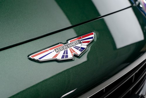 Aston Martin Vantage verte et blance V12-129