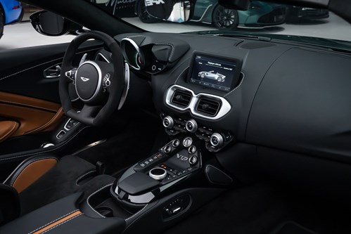 Aston Martin Vantage verte et blance V12-102