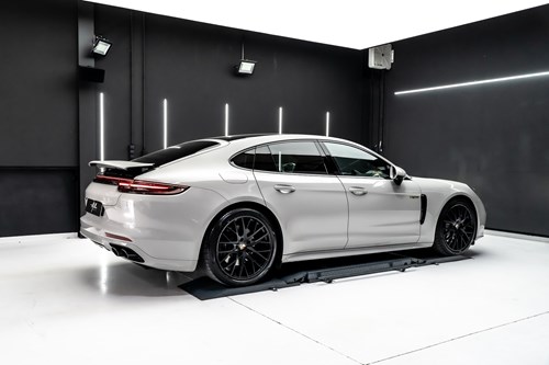 Porsche Panamera Hybrid-074