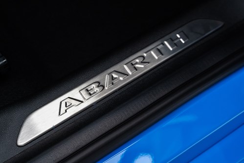 Fiat 500 Abarth Electrique-095