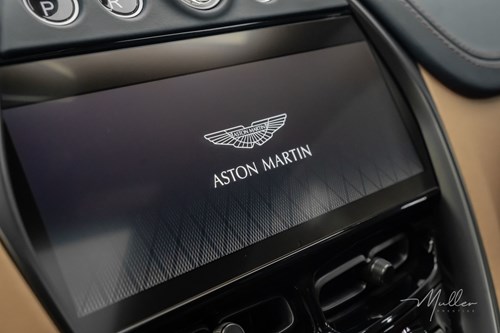 aston-martin-dbx-bleue-121