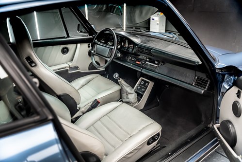 Porsche 930 turbo bleue-86