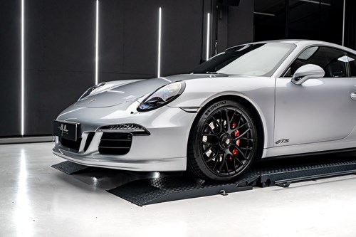 Porsche Carrera GTS grise-84