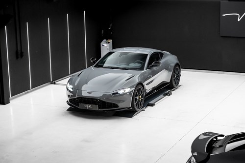 Aston Martin Vantage gris bleu-88