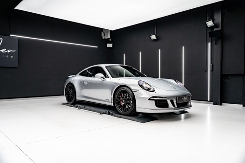 Porsche Carrera GTS grise-91