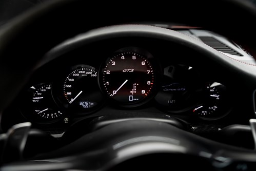 Porsche 911 Carrera GTS Rouge phase 1-50