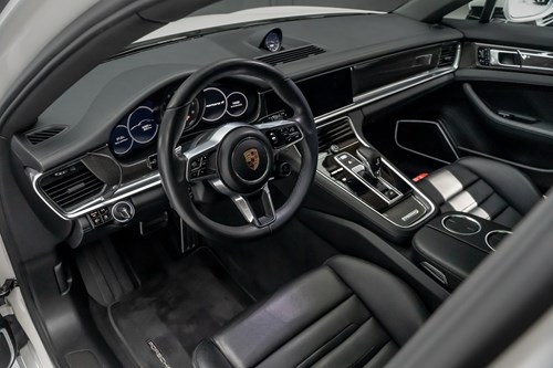 Porsche Panamera Hybrid-084