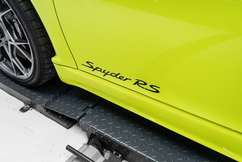 Porsche Spyder RS jaune-58