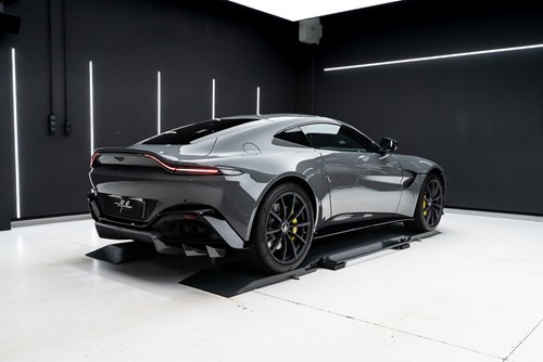 Aston Martin Vantage gris bleu-59