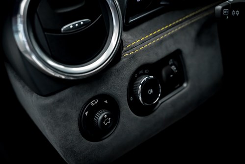 Lotus Evora blanche-135