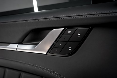 Porsche 911 Turbo S noire-79