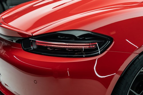 Porsche Spyder RS rouge-64