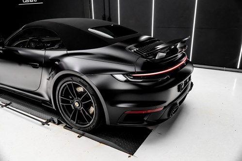 Porsche 911 Turbo noire mate-093