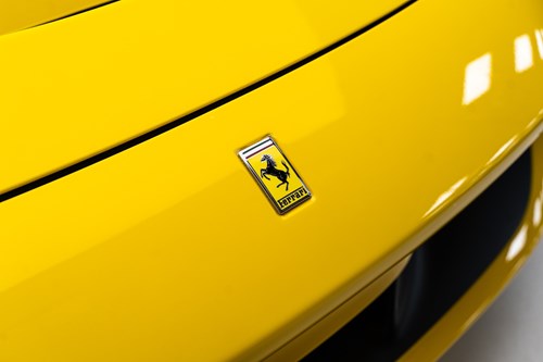 Ferrari F8 Spider Jaune-41