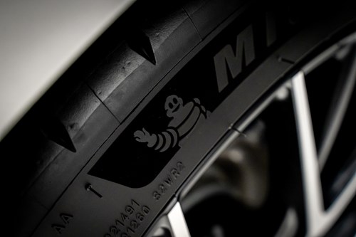 Aston Martin DB12-093