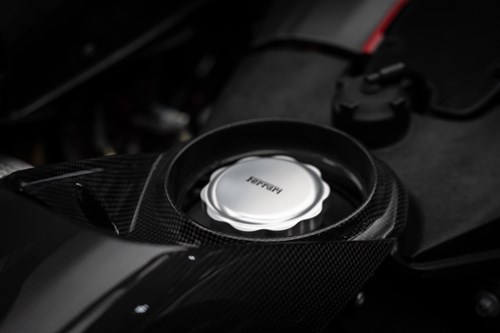 Ferrari 488 Pista noire et or-33