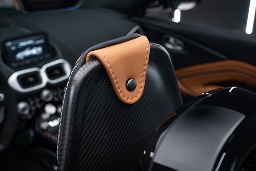 Aston Martin Vantage verte et blance V12-101