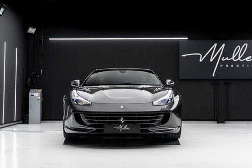 Ferrari-Lusso-69
