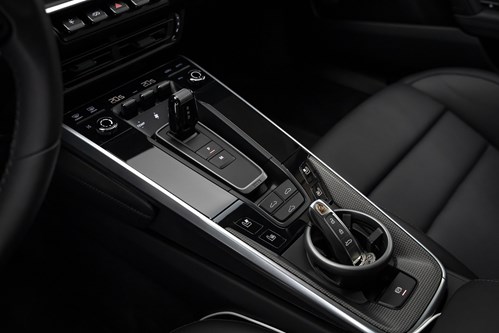 Porsche 911 Turbo S noire-76