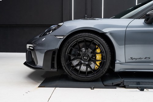 porsche-gt4-rs-gris-bleu-45