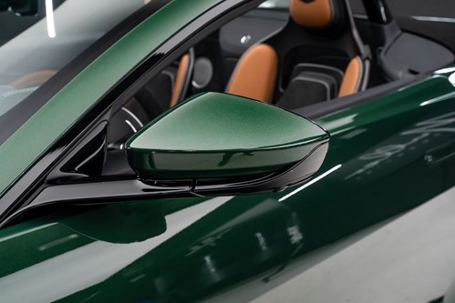 Aston Martin Vantage verte et blance V12-113