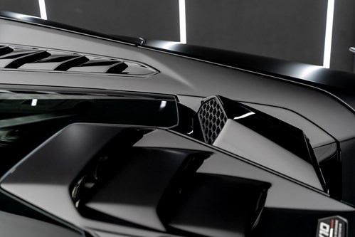 Lamborghini Huracan noire -103