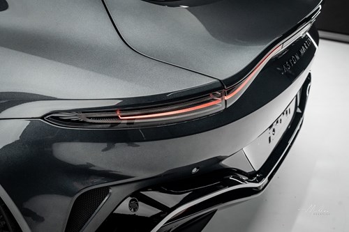 Aston Martin Vantage V12-260