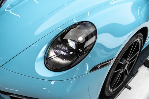 Porsche 911 Targa GTS Miami blue-41