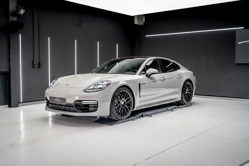 Porsche Panamera Hybrid-097