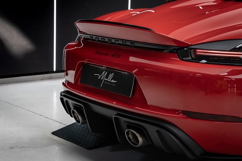 Porsche Spyder RS rouge-45