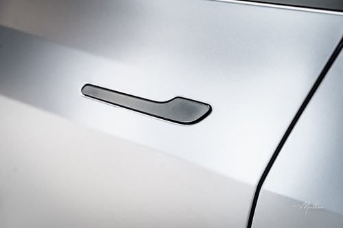 Tesla Model Y gris mate-101