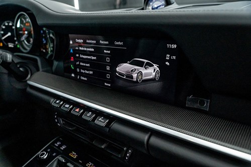 Porsche 911 Turbo S noire-59