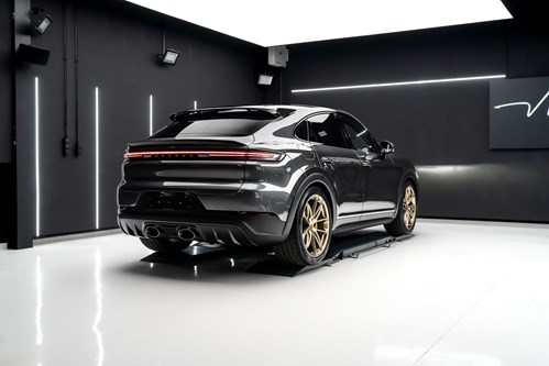 Porsche Cayenne Turbo gris foncé-119