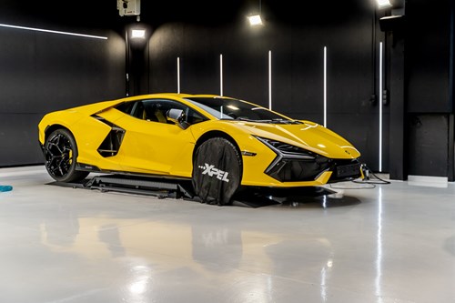 Lamborghini Revuelto jaune-118