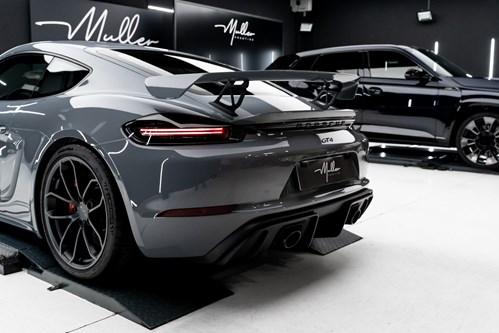 Porsche GT4 grise-bleue-068